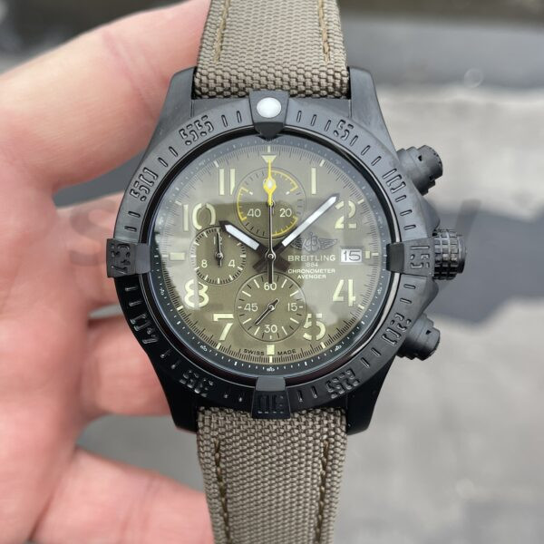 Breitling Avenger Chronograph Yeşil