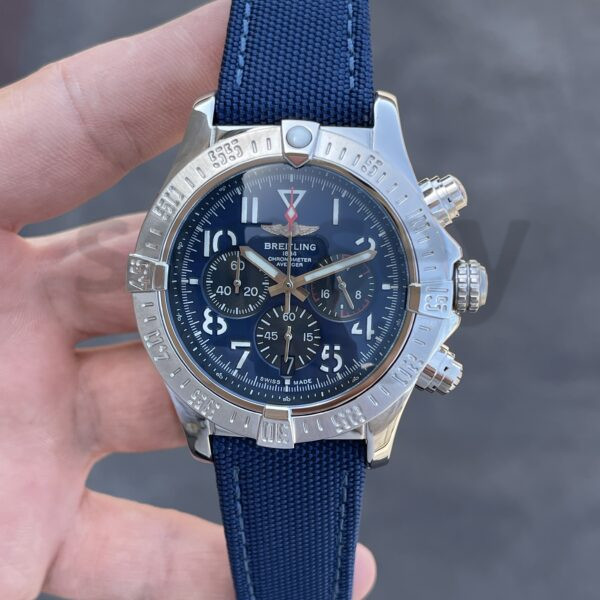 Breitling Avenger Chronograph