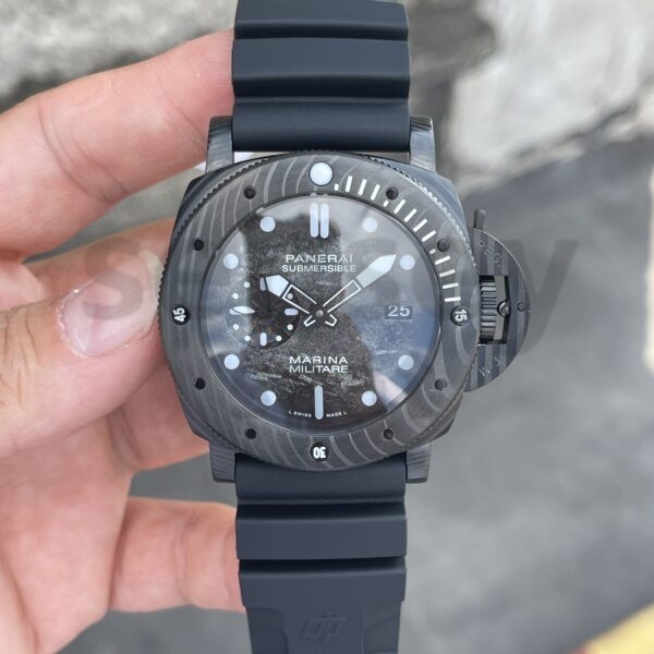 Panerai Submersible Carbotech PAM979