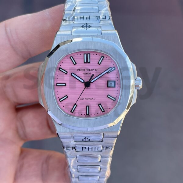 Patek Philippe Nautilus 5711 Pembe Kadran
