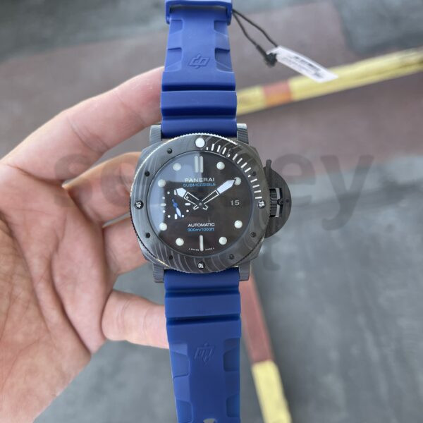 Panerai Submersible Carbotech PAM973