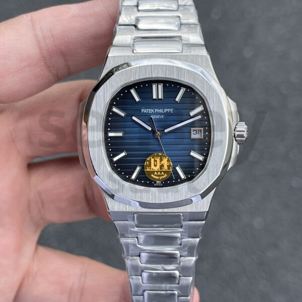 Patek Philippe Nautilus 5711 Lacivert Kadran
