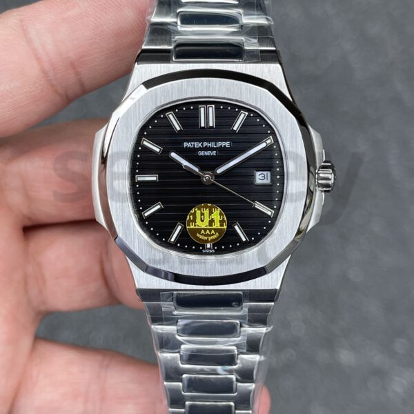 Patek Philippe Nautilus 5711 Siyah Kadran