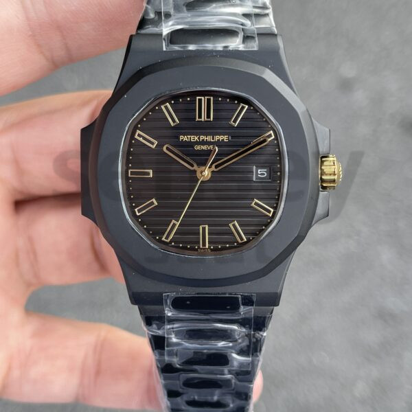 Patek Philippe Nautilus 5711 Siyah Kasa Siyah Kadran