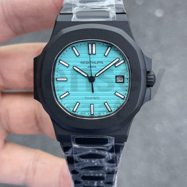 Patek Philippe Nautilus 5711 Siyah Kasa tiffany blue Kadran