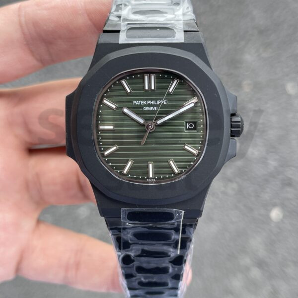 Patek Philippe Nautilus 5711 Siyah Kasa Yeşil Kadran