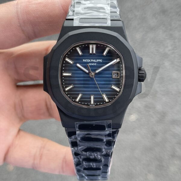 Patek Philippe Nautilus 5711 Siyah Kasa Lacivert Kadran