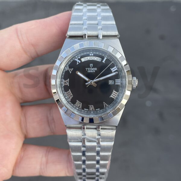Tudor Royal Siyah