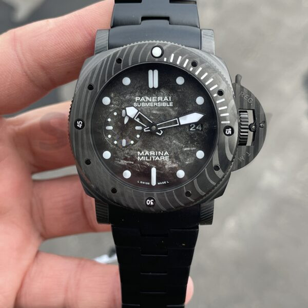 Panerai Submersible Carbotech PAM979