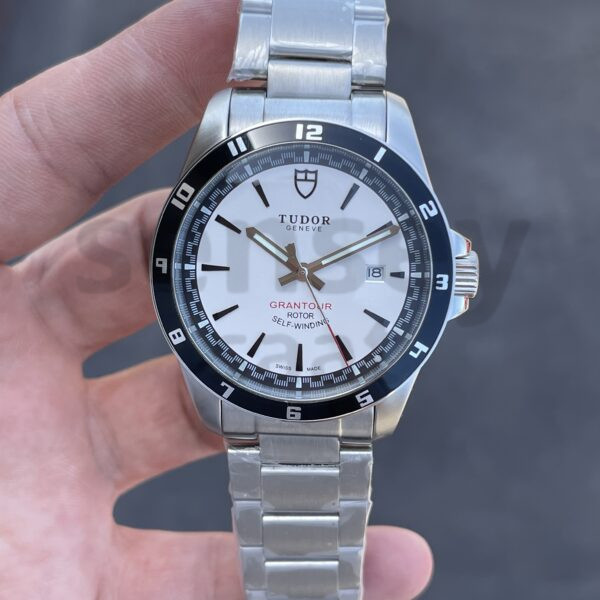 Tudor Grantour