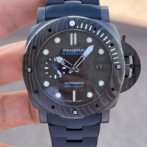 Panerai Submersible Carbotech PAM2231