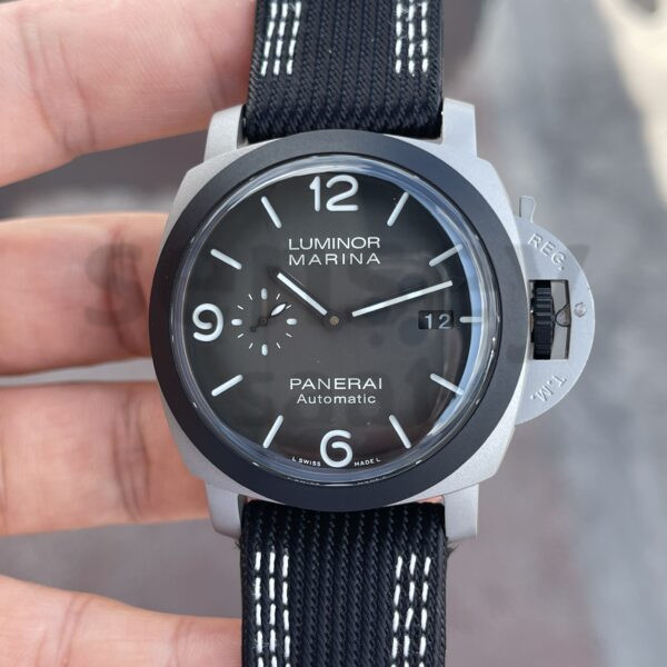 Panerai  Guillaume Nery Edition Luminor Marina PAM 01122