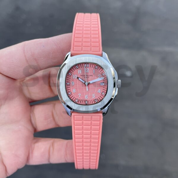 Patek Philippe / Aquanut Ladies 5064